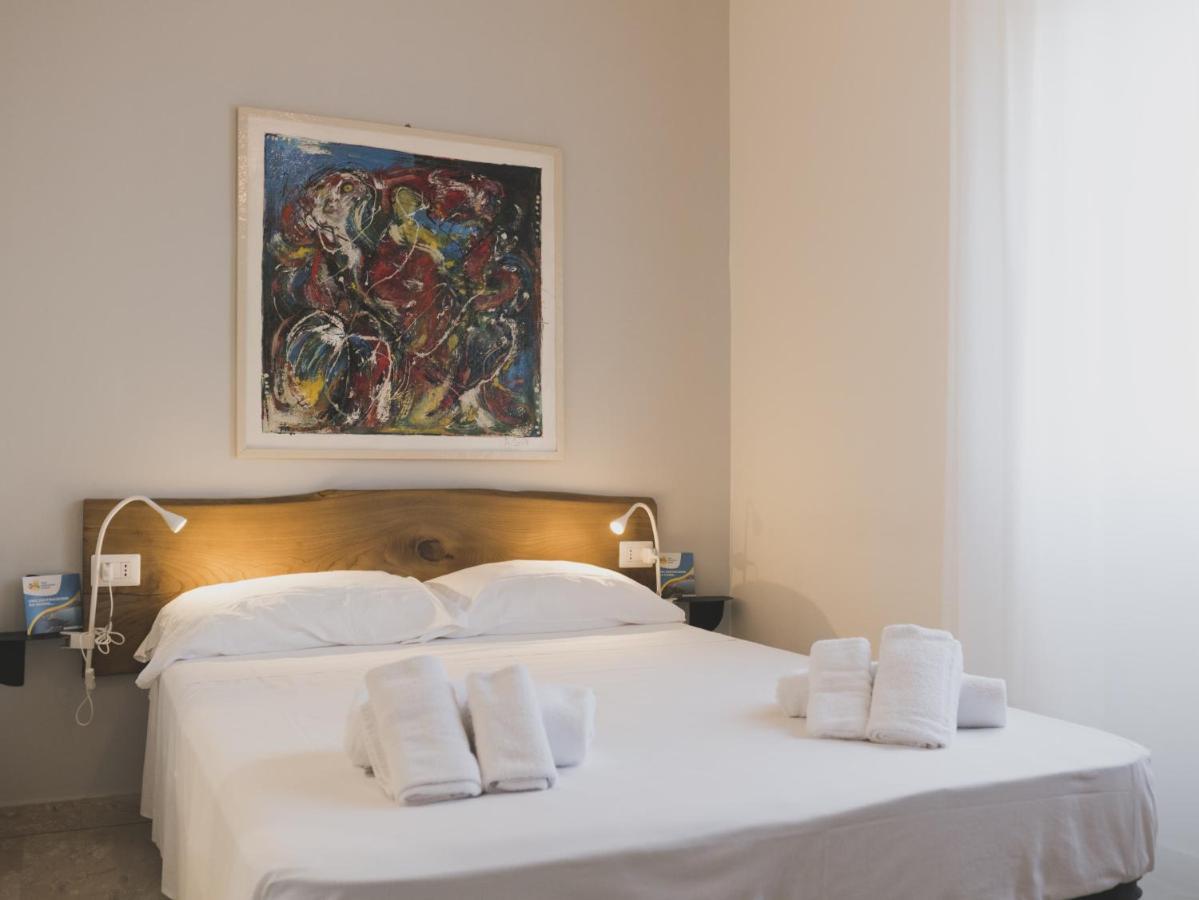 Minturnae Hotel 斯考里 外观 照片
