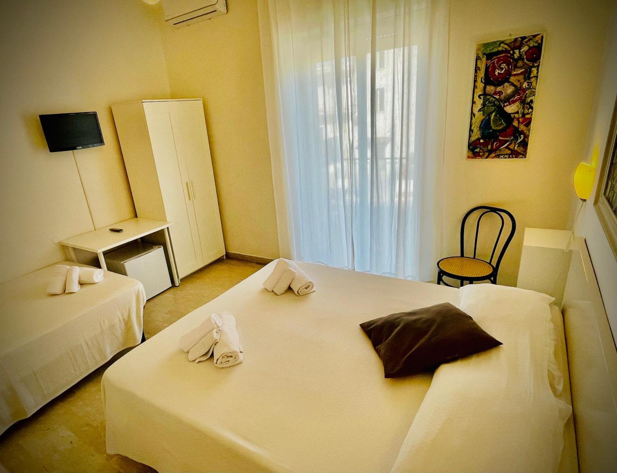 Minturnae Hotel 斯考里 外观 照片
