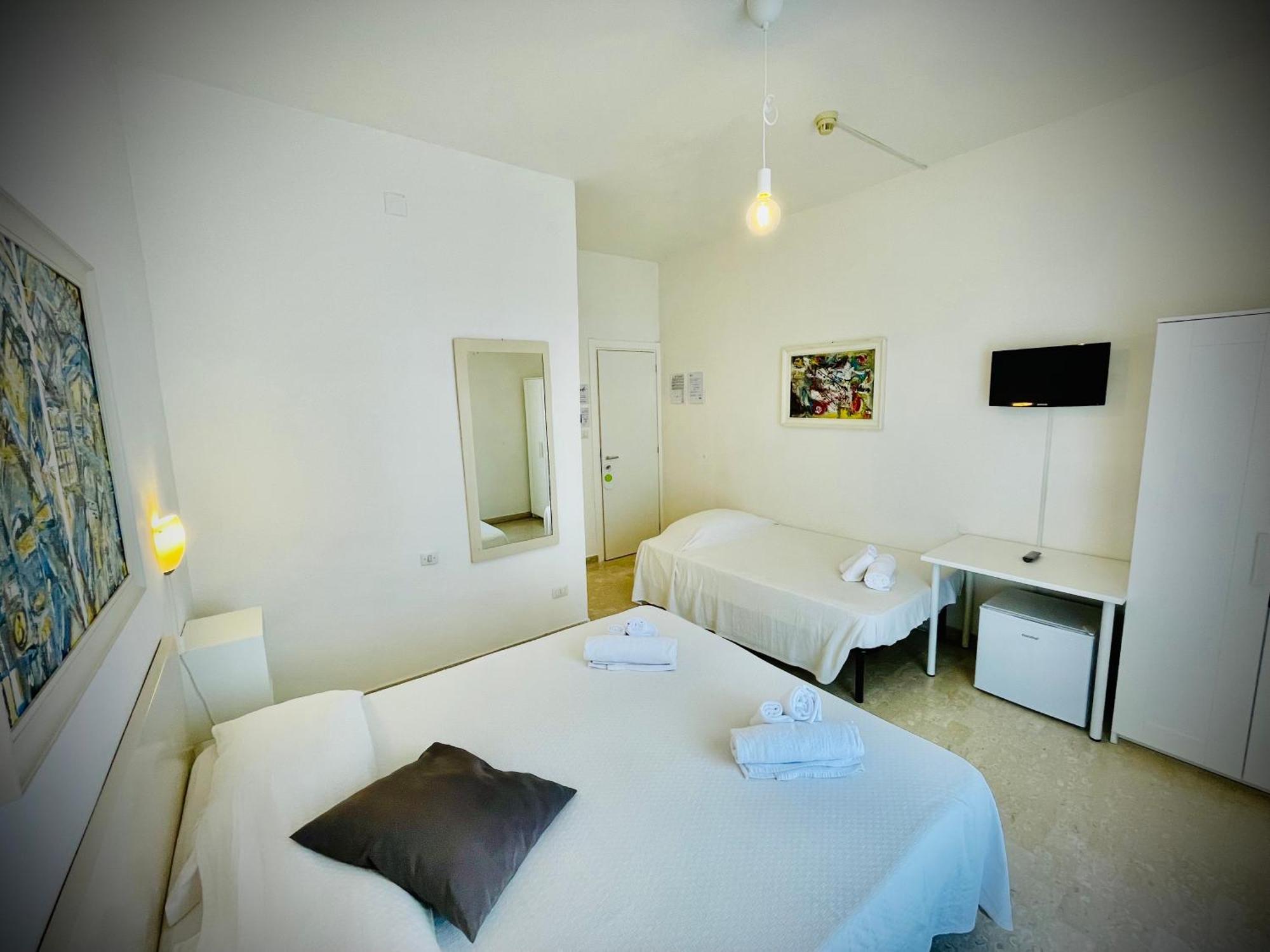 Minturnae Hotel 斯考里 外观 照片