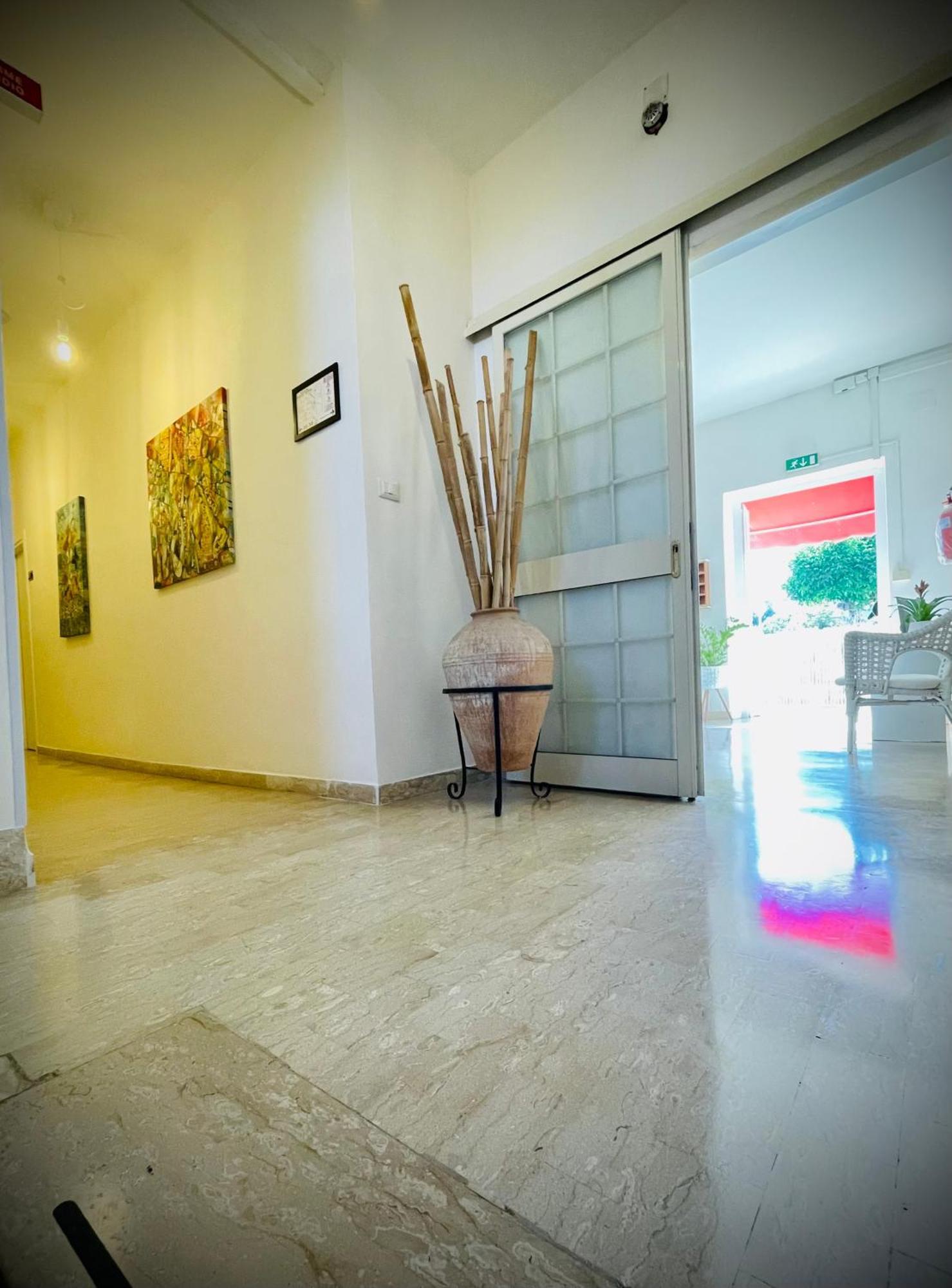 Minturnae Hotel 斯考里 外观 照片