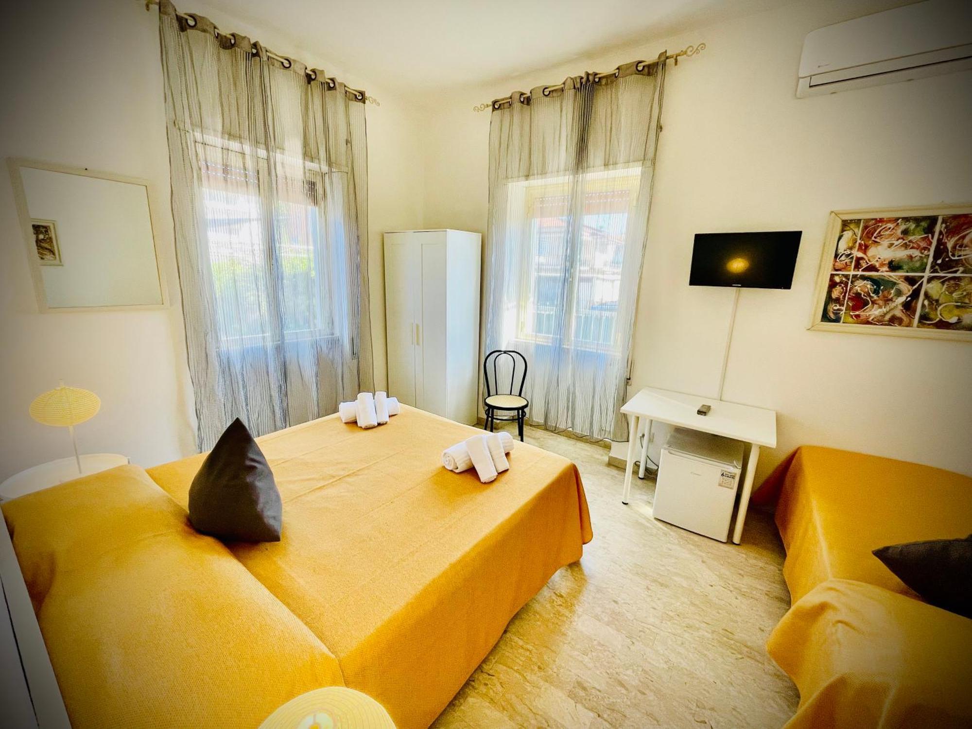Minturnae Hotel 斯考里 外观 照片