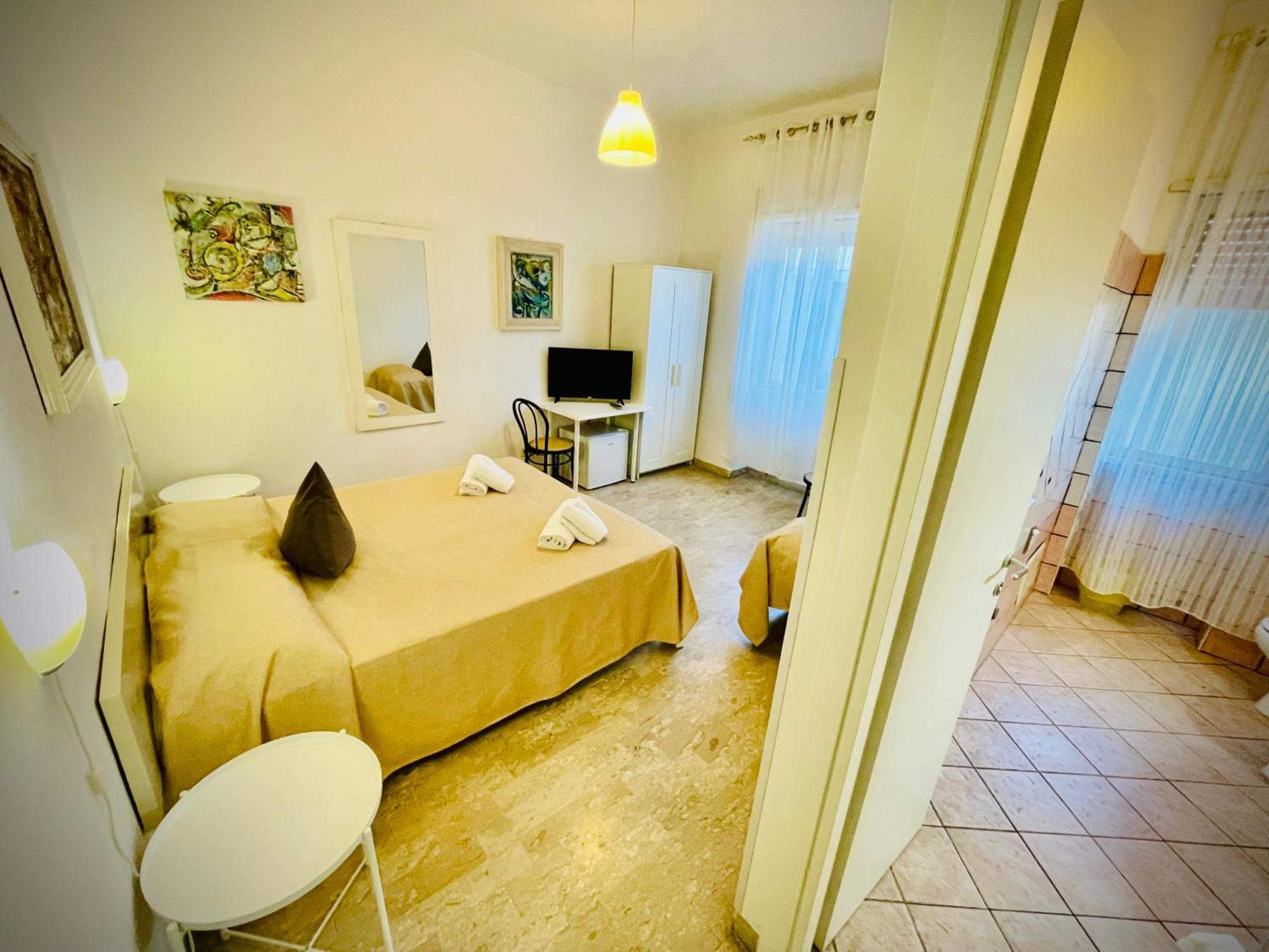 Minturnae Hotel 斯考里 外观 照片