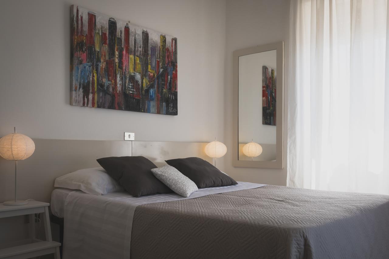 Minturnae Hotel 斯考里 外观 照片