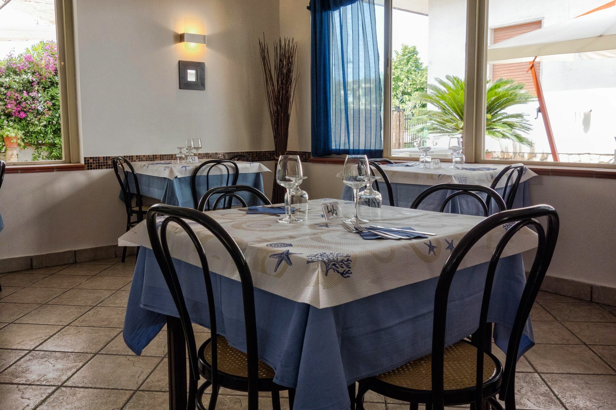 Minturnae Hotel 斯考里 外观 照片